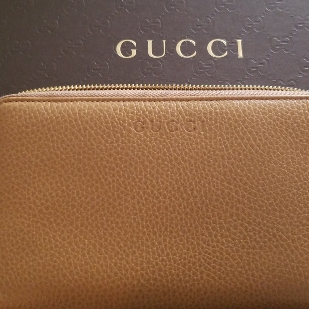 Gucci wallet